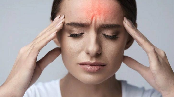 سردرد می تواند با سرفه، تحرک و فعالیت جنسی ایجاد شود. 