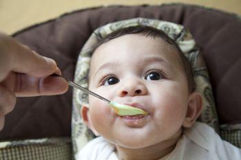  در مقایسه با وزن بدن، نوزادان حدود سه برابر  نسبت به بزرگسالان برنج مصرف می کنند، 
