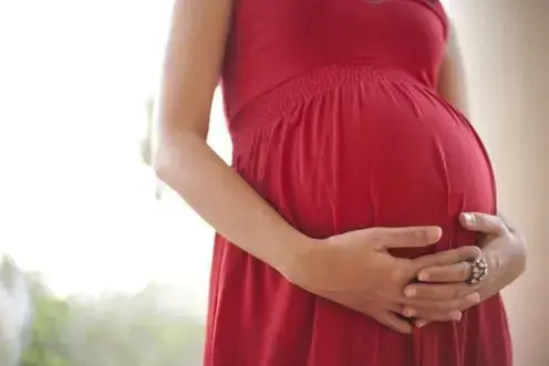 چگونه زنان باردار می توانند از خود و دیگران در برابر کرونا محافظت کنند؟